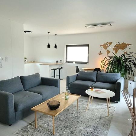 Bast 17 Dom Duzy Parking , Mandoria , Ptak , 2 Sypialnie Lub 1 Sypialnia, Taras , Autostrada A1, Kalinowskiego 17E Wifi Лодзь Экстерьер фото