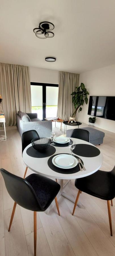 Bast 17 Dom Duzy Parking , Mandoria , Ptak , 2 Sypialnie Lub 1 Sypialnia, Taras , Autostrada A1, Kalinowskiego 17E Wifi Лодзь Экстерьер фото