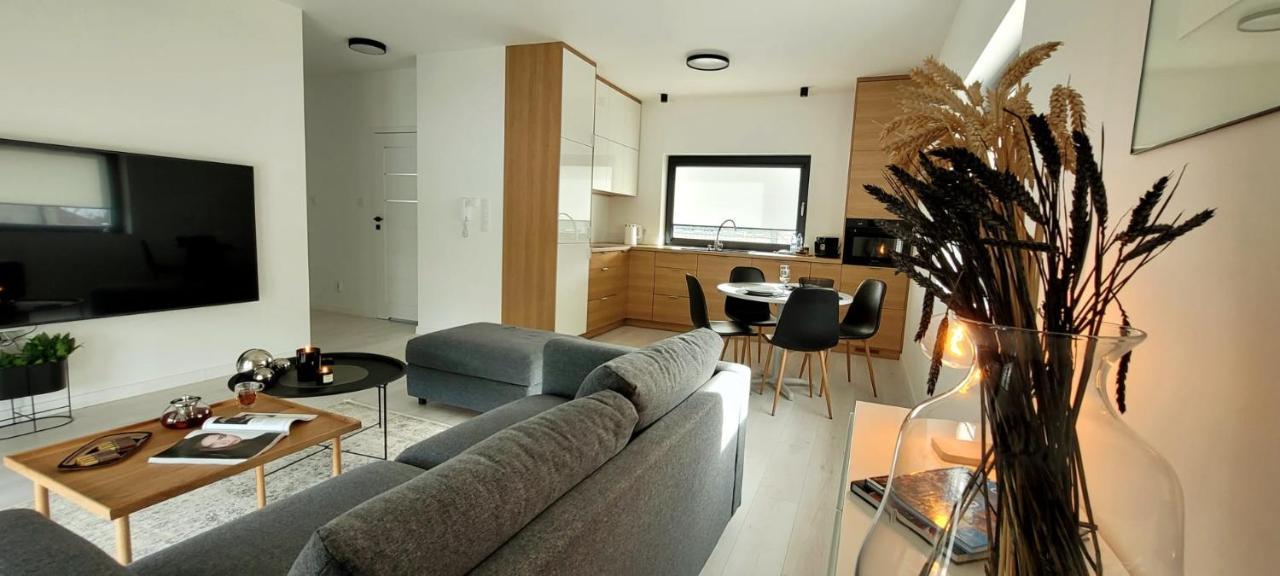 Bast 17 Dom Duzy Parking , Mandoria , Ptak , 2 Sypialnie Lub 1 Sypialnia, Taras , Autostrada A1, Kalinowskiego 17E Wifi Лодзь Экстерьер фото